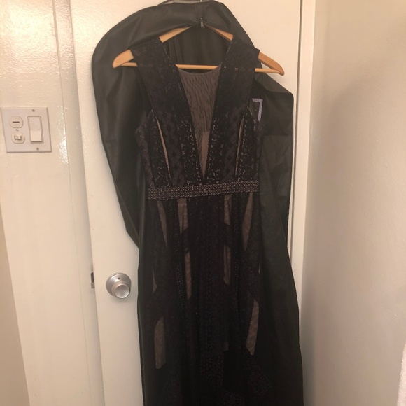 BCBG Andi Lace Dress - Picture 3 of 5